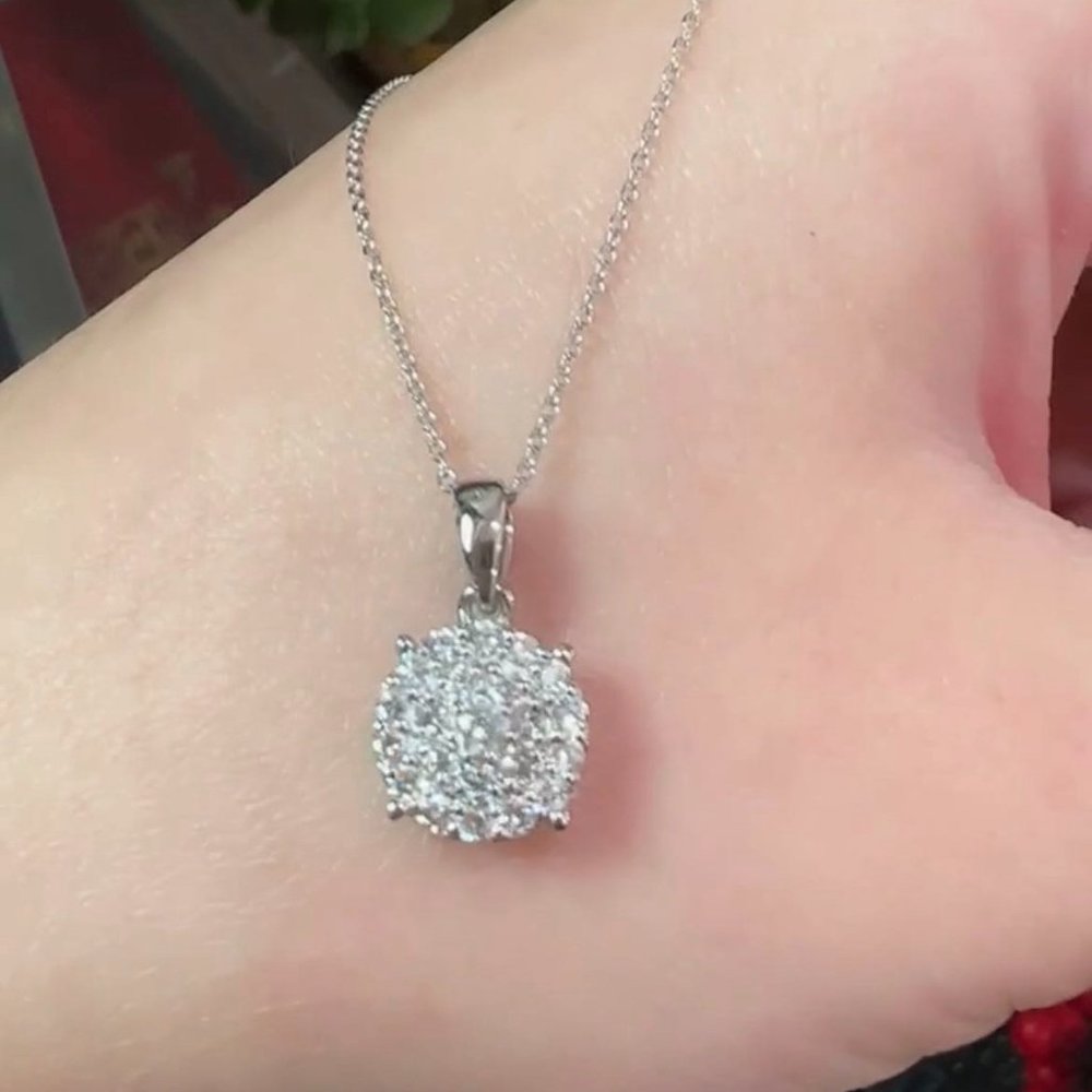 Necklace pedant